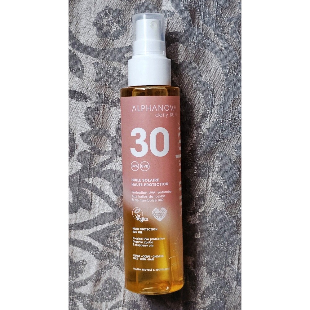 Alphanova Sun Glow Sunscreen Oil SPF 30